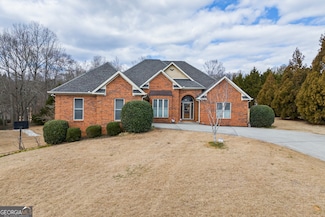 28 Huntington Dr, Lavonia, GA 30553