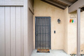 5601 Midsummer Dr Unit B, Bakersfield, CA 93308