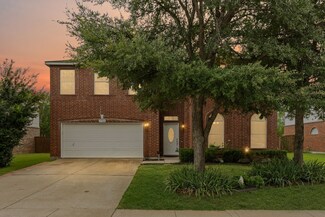 7704 Swan Park Dr, Denton, TX 76210
