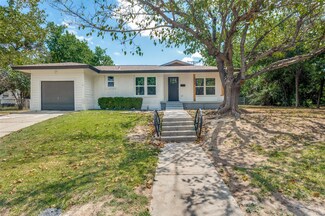 2904 Willow Park St, Richland Hills, TX 76118