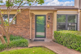 13788 Brookgreen Cir, Dallas, TX 75240