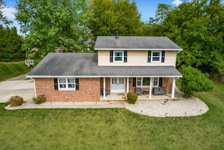 1305 Dakota Rd, Bellefontaine, OH 43311