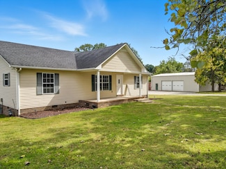 1235 Yell Rd, Lewisburg, TN 37091