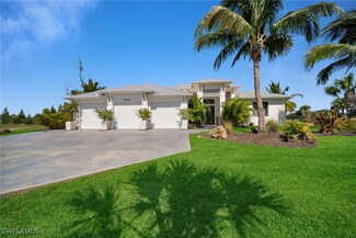 2405 SW 11th Ave, Cape Coral, FL 33991
