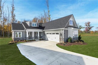 5410 Hawks Nest Cir, Sheffield Village, OH 44054