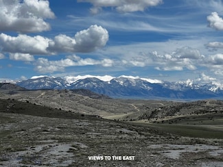 157 Yarrow Ln, Gallatin River Ranch, MT 59741