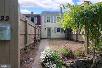 22 Quarry St, Lambertville, NJ 08530