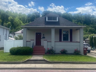 325 Etna St, Russell, KY 41169