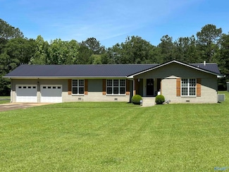 1303 Pineview Ave, Gadsden, AL 35905
