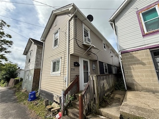 216 Oakland Ave, Charleroi, PA 15022
