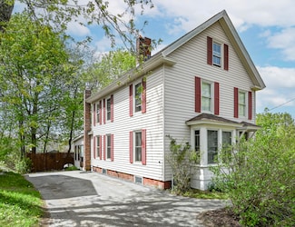 18 Locust St, Westbrook, ME 04092