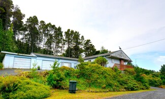 250 NE Sunset St, Yachats, OR 97498
