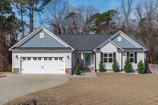 127 Landfall Ln, Smithfield, NC 27577