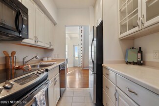810 Cedar St Unit 810, Jacksonville, FL 32207