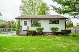 2310 Shawnee Rd, Waukegan, IL 60087