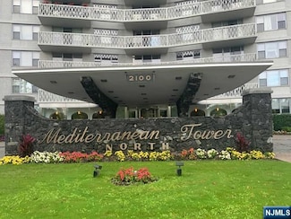 2100 Linwood Ave Unit 14N, Fort Lee, NJ 07024