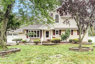 6 Bernard St, Eatontown, NJ 07724