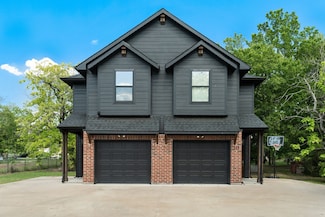 109 N James, Quinlan, TX 75474
