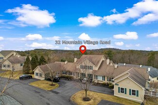 32 Mountain Village Rd, Windham, NH 03087