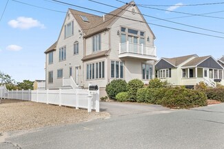 24 Parker St, Marshfield, MA 02050