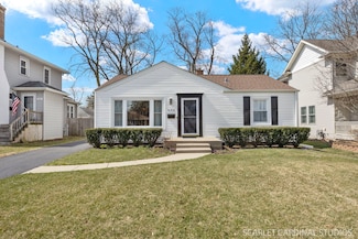 646 S Summit Ave, Villa Park, IL 60181