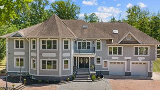 47 Cutlass Rd, Kinnelon, NJ 07405