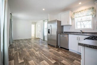 59 Fieldstone Dr, Hampton Township, NJ 08827