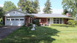 460 W Gore Rd, Erie, PA 16509