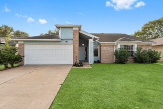11218 Mulholland Dr, Stafford, TX 77477