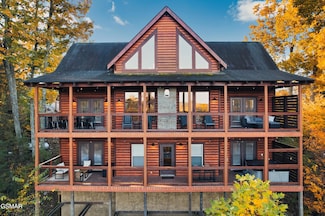 2636 Cloud View Dr, Sevierville, TN 37862