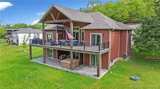 484 Hogan Dr, Lake Ozark, MO 65049