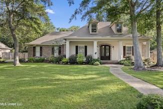 3208 Oakleigh Cir, Ocean Springs, MS 39564