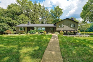 1300 Dannie Dr, Logan, OH 43138