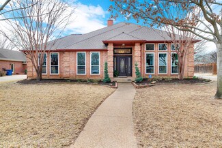 3045 Creekview Dr, Grapevine, TX 76051