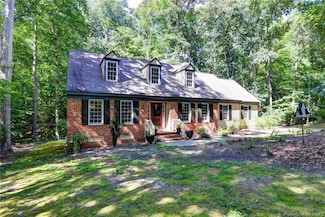 102 Whitehall Ct, Williamsburg, VA 23188