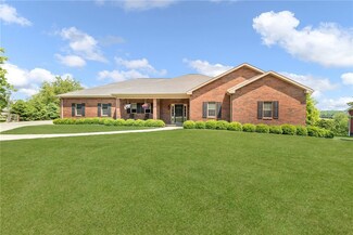 402 Prospect Rd, Evans City, PA 16033