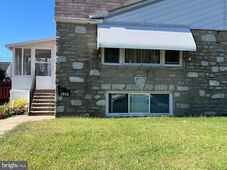 1912 Tomlinson Rd, Philadelphia, PA 19116