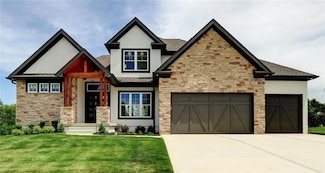 4005 NE Apple Grove Dr, Lee's Summit, MO 64064