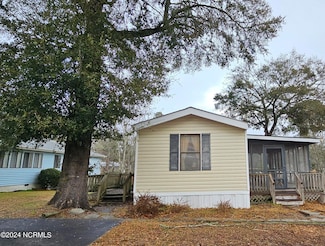 1563 Oak Ridge Dr SW, Ocean Isle Beach, NC 28469