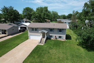 20 Maple Dr, Platteville, WI 53818