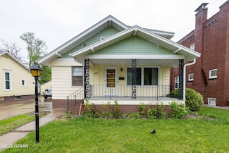 425 S Ash St, Crookston, MN 56716