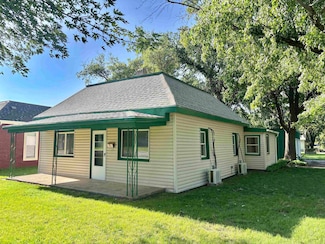 120 E Adams Ave, Sterling, KS 67579