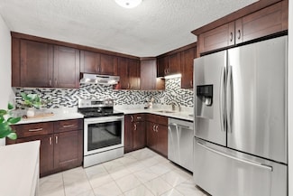 30 Revere Beach Pkwy Unit 611, Medford, MA 02155
