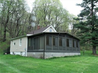 1520 Menk Rd, New Kensington, PA 15068