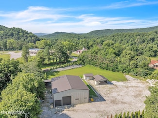 1988 Winona Rd, Huntsville, TN 37756