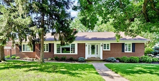 11459 Edgewater Dr, Cleveland, OH 44102