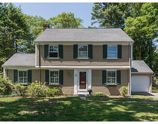 85 Mayo Rd, Wellesley, MA 02482
