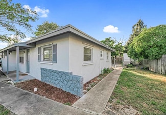3313 Grove Rd, Boynton Beach, FL 33435