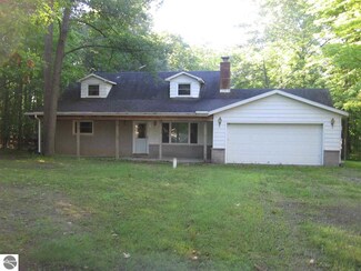 3544 Lakeshore Dr, Lupton, MI 48635