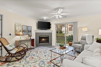 8530 Greenway Blvd Unit 107, Middleton, WI 53562